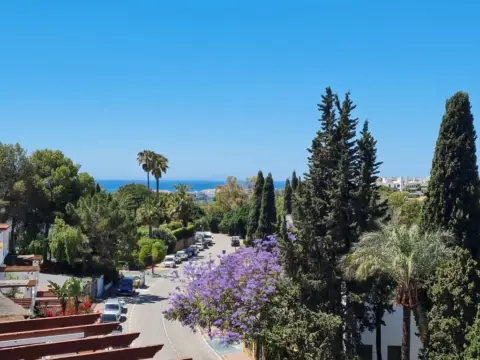 Piso en calle Sierra Bermeja, 95