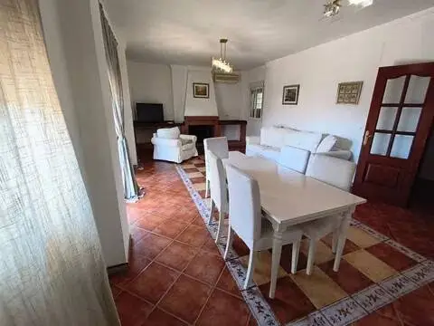 Chalet en Salón Santa Gadea
