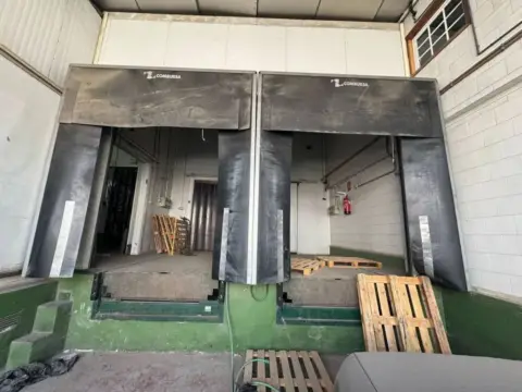 Nave industrial en Cruz de Humilladero