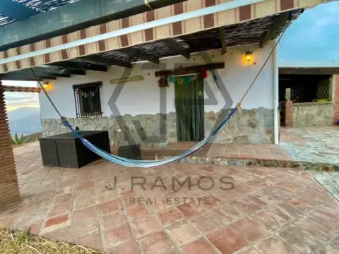 Casa rústica en calle Almendrillo