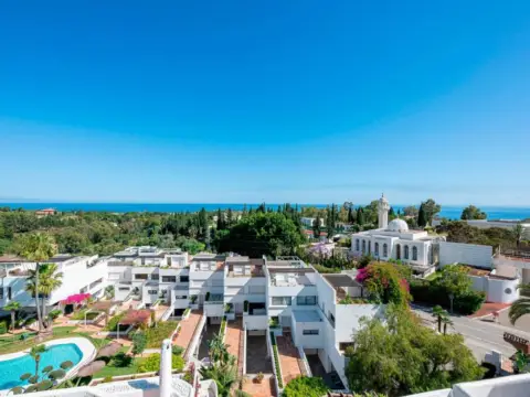 Ático en calle Sierra Bermeja, 93