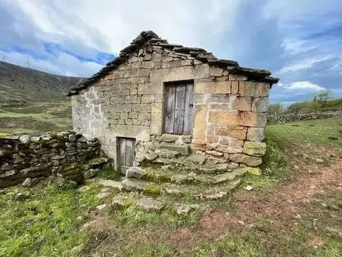 Casa rústica en calle Rio Nela, 1