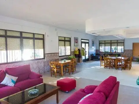 Edificio en La Nava de Ricomalillo