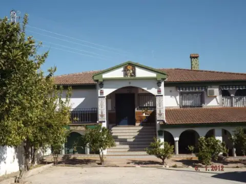 Chalet en Zona de la Estación-Bulevar