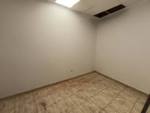 Local comercial en Centro-Corredera