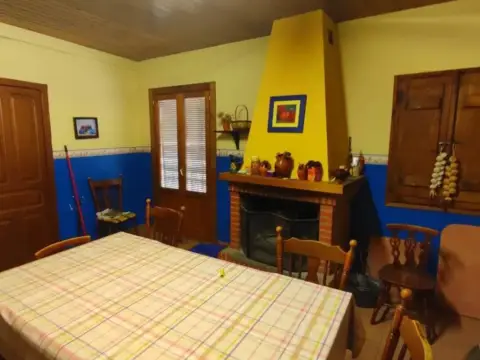 Casa rústica en Colungo