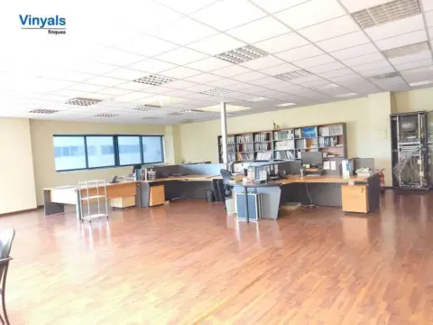 Nave industrial en Cerdanyola Sud