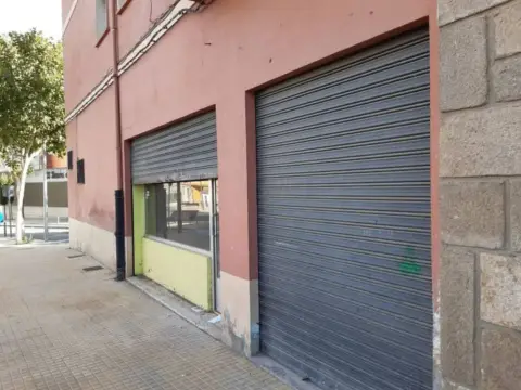 Local comercial en Avenida del Obispo Laso