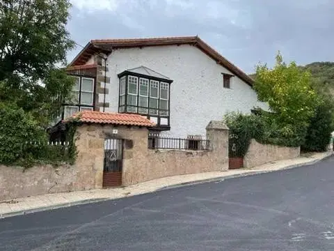 Casa rústica en calle del Progreso