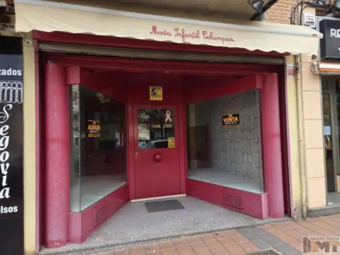 Local comercial en José Zorrilla-Padre Claret