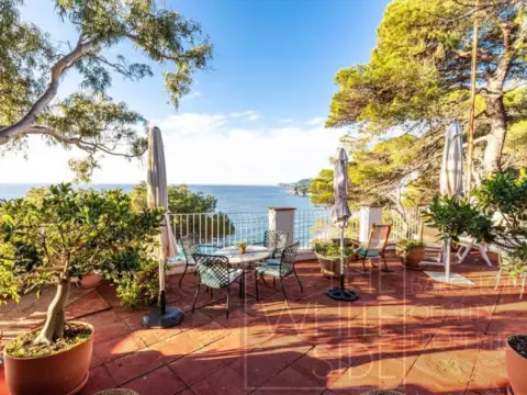 Casa en Canyelles-La Montgoda