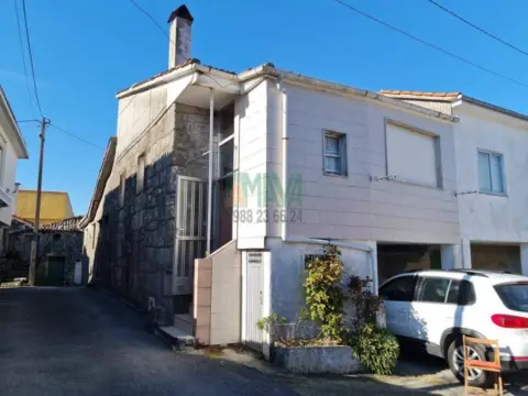 Casa en A Albergueria (Nogueira de Ramuín)