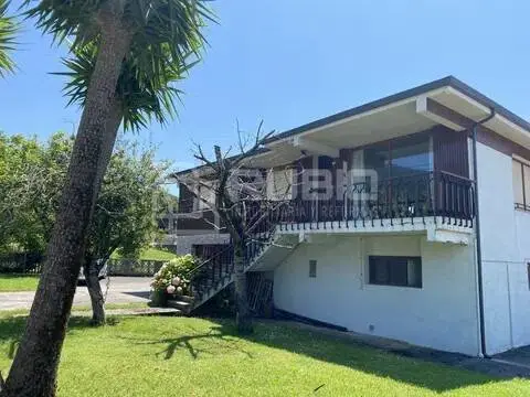 Casa rústica en calle de la Mies