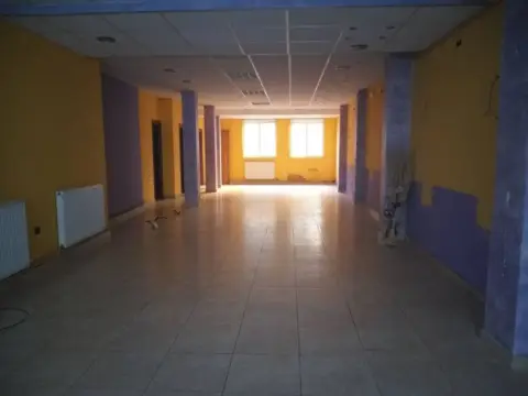 Local comercial en calle de Huertas