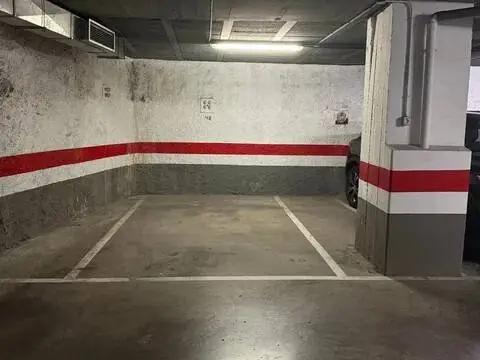 Garaje en calle de Federico de León, 1