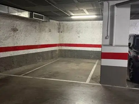 Garaje en calle de Federico de León, 1