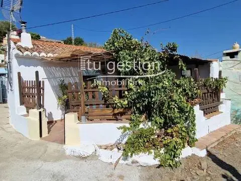 Casa en Almáchar