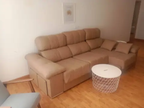 Piso en calle Avenida Juan Carlos I