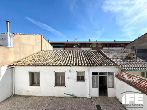 Chalet en Alagón