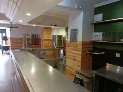 Local comercial en Plaza de la Coronación