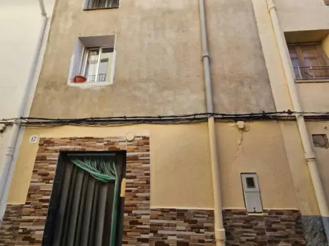 Casa adosada en Les Coves de Vinromà