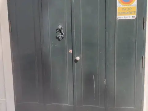 Piso en calle de José Castrillón