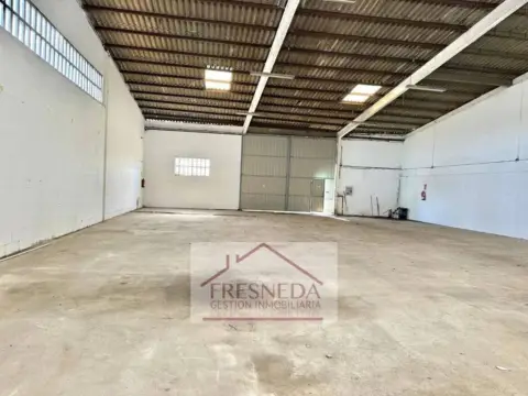 Nave industrial en Camino de la Belga