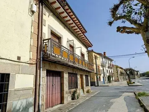 Casa rústica en calle Barco Piedrahita, 64