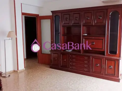 Piso en Ciudad Jardín-Zoco