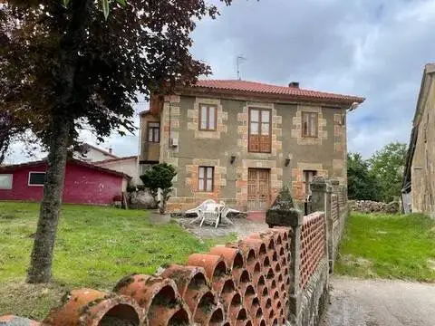 Casa rústica en calle de León