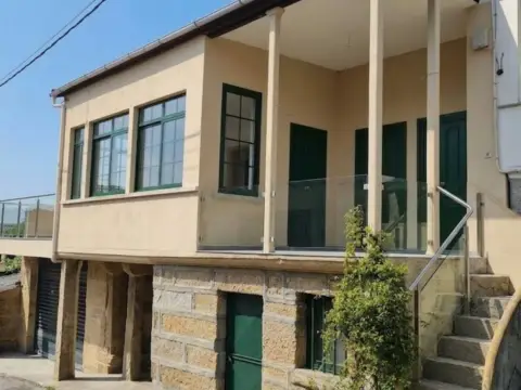Casa rústica en Maside