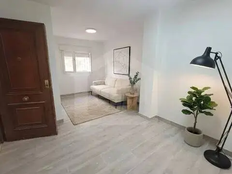 Piso en calle de Pablo Neruda
