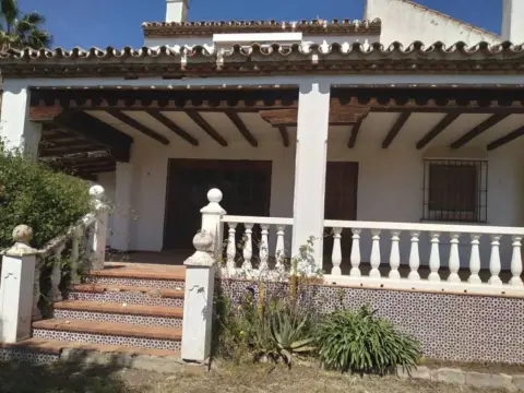 Casa rústica en Altos de Estepona