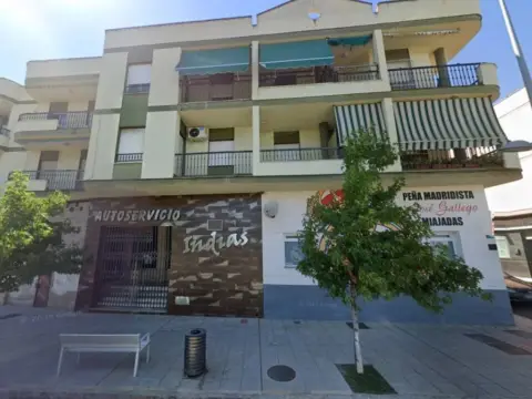 Piso en Avenida del Trujillo, 109