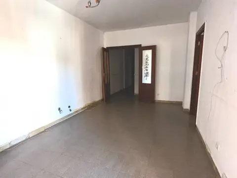 Piso en Avenida del Trujillo, 109