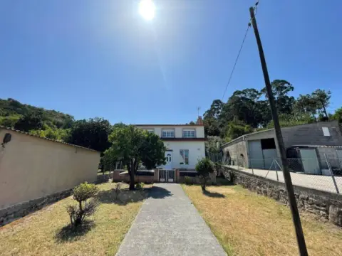 Casa en A Lavandeira (Baroña)