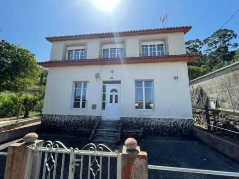 Casa en A Lavandeira (Baroña)