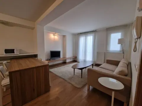 Piso en calle de la Merced, 57