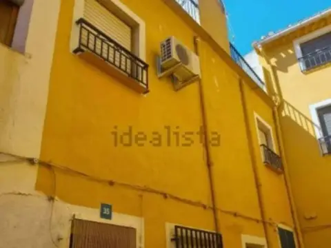 Casa adosada en calle Ferez S-N