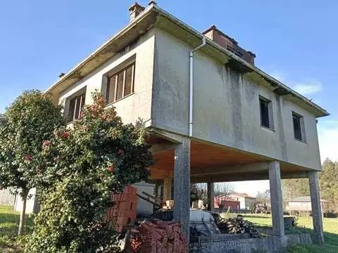 Chalet en A Brixeira (Curtis)