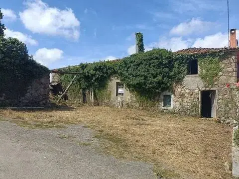 Casa adosada en Vilasantar