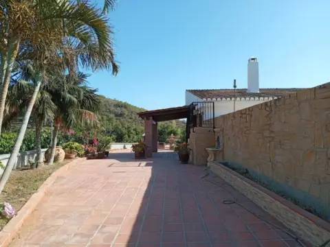 Chalet en Casco Urbano