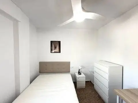 Habitación en Avinguda del Doctor Waksman