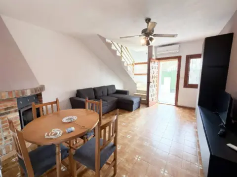 Casa adosada en Santiago de la Ribera