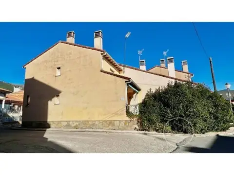 Chalet en Sotillo de La Adrada