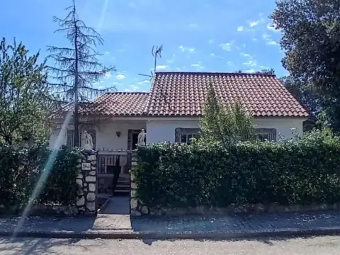 Chalet en calle Acacias