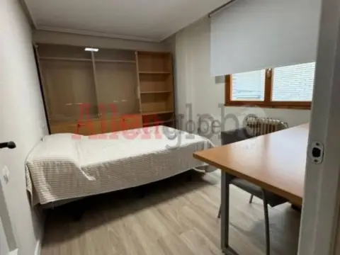 Piso en Tenderina-Mercadín-Fozaneldi