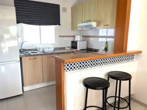 Piso en Urbanización de Roquetas-Las Marinas