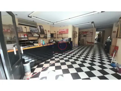 Local comercial en calle General Terrer Leones