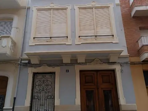 Casa adosada en Carrer de Sant Sebastià, 6